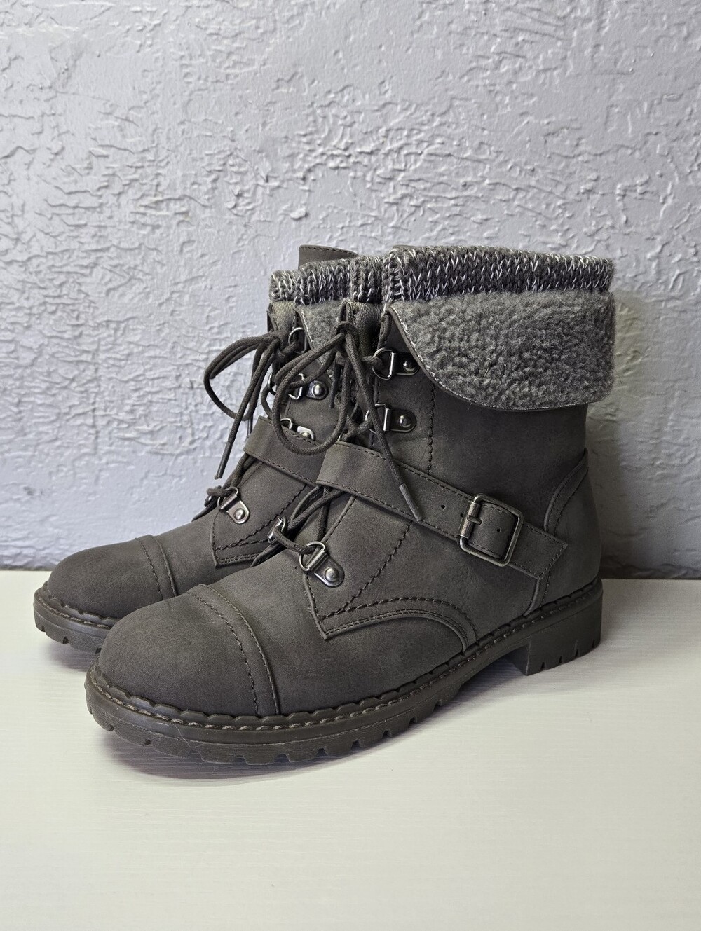 JustFab Women's Gray Fold-Over Lace-Up Ankle Boots with Faux Fur